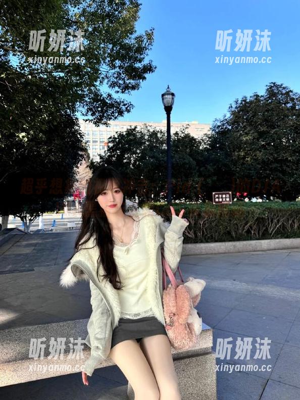 超乎想象的视觉冲击：Pia (피아)的DJAWA黑猫与金蟒COS资源精选